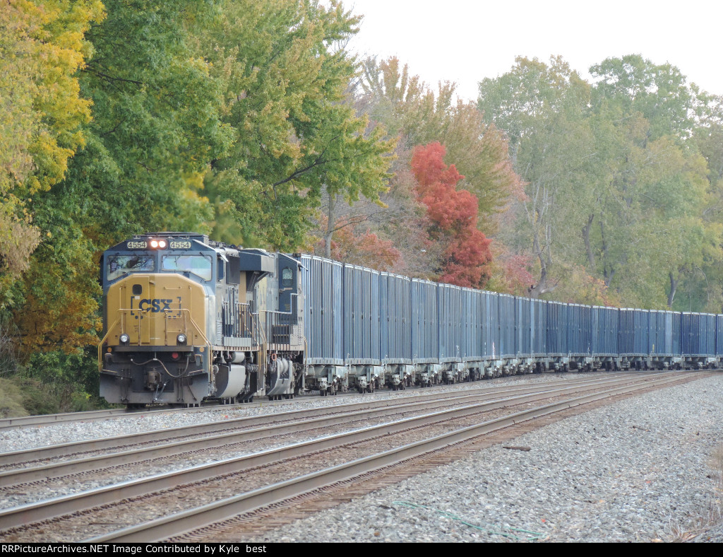 CSX 4554 on M627